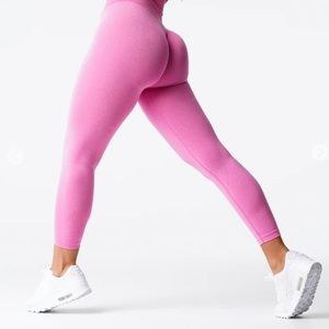 NVGTN bubble gum pink brand new leggings